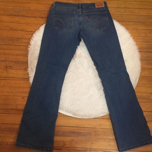 Levi’s Big Booty Stretch Jeans! Hugs curves! - Picture 1 of 5